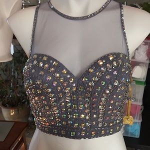 Gray jeweled top size 7/8